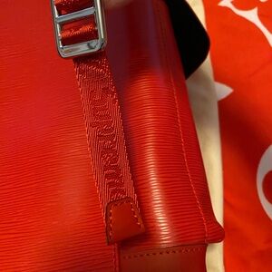 Pre-Owned Louis Vuitton x Supreme Christopher Backpack Epi PM Red.